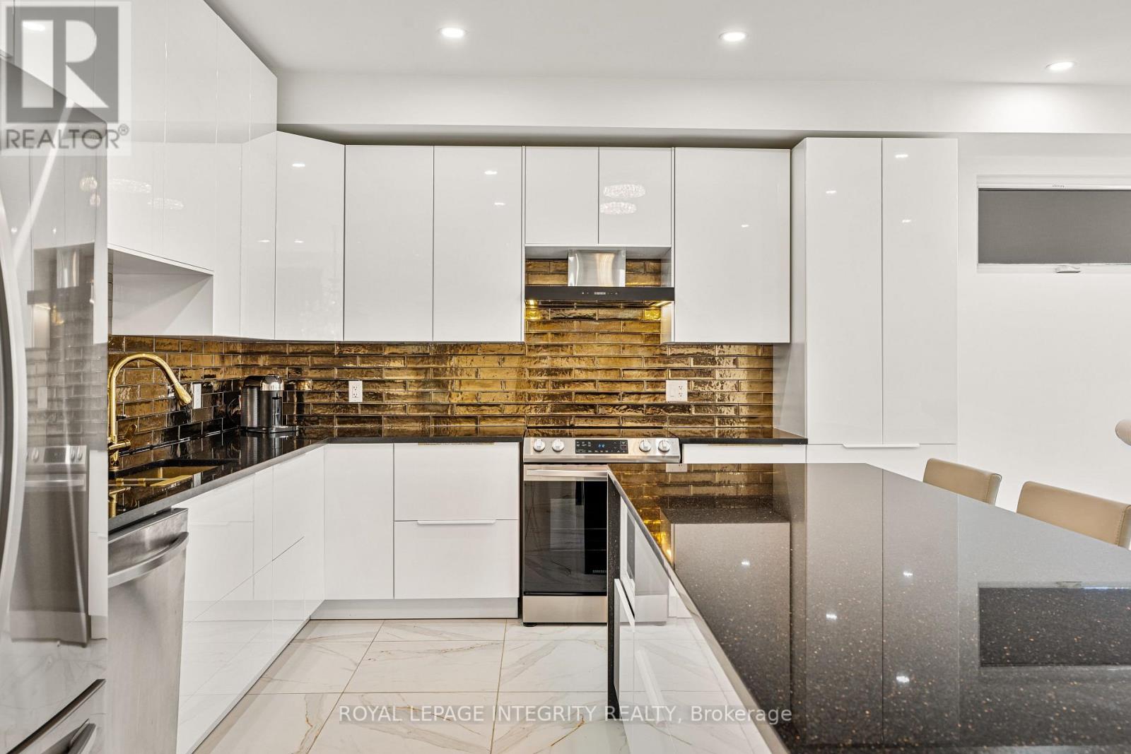 266 Currell Avenue, Ottawa, Ontario  K1Z 7J6 - Photo 6 - X12731430