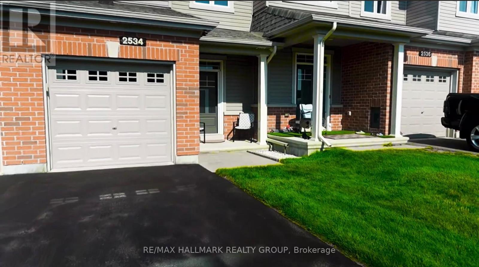 2534 River Mist Road, Ottawa, Ontario  K2C 3H2 - Photo 2 - X12731442