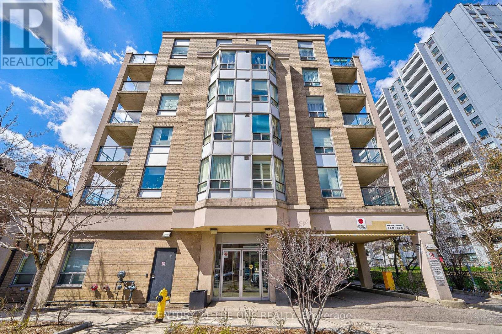 215 - 5940 YONGE STREET, Toronto, Ontario