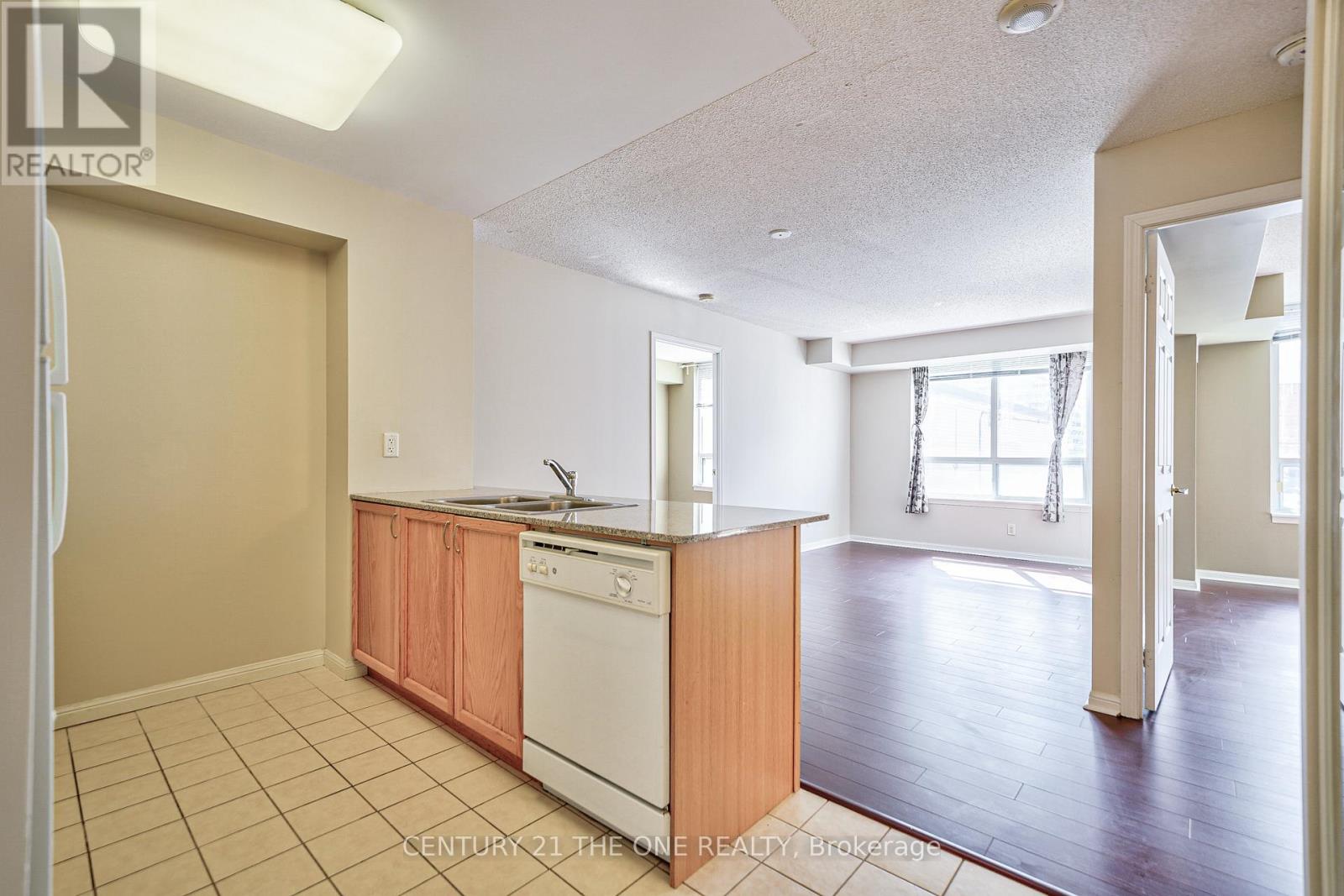 215 - 5940 Yonge Street, Toronto, Ontario  M2M 3V9 - Photo 9 - C12731434