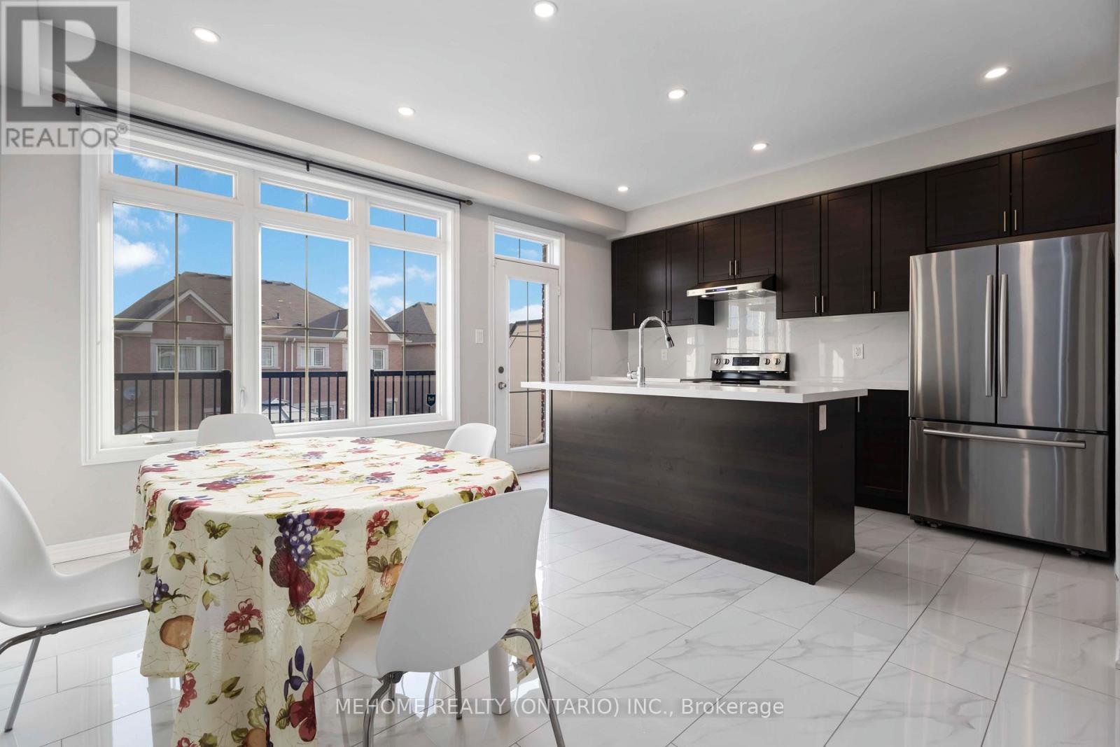 229 Dundas Way, Markham, Ontario  L6E 0S8 - Photo 6 - N12731402