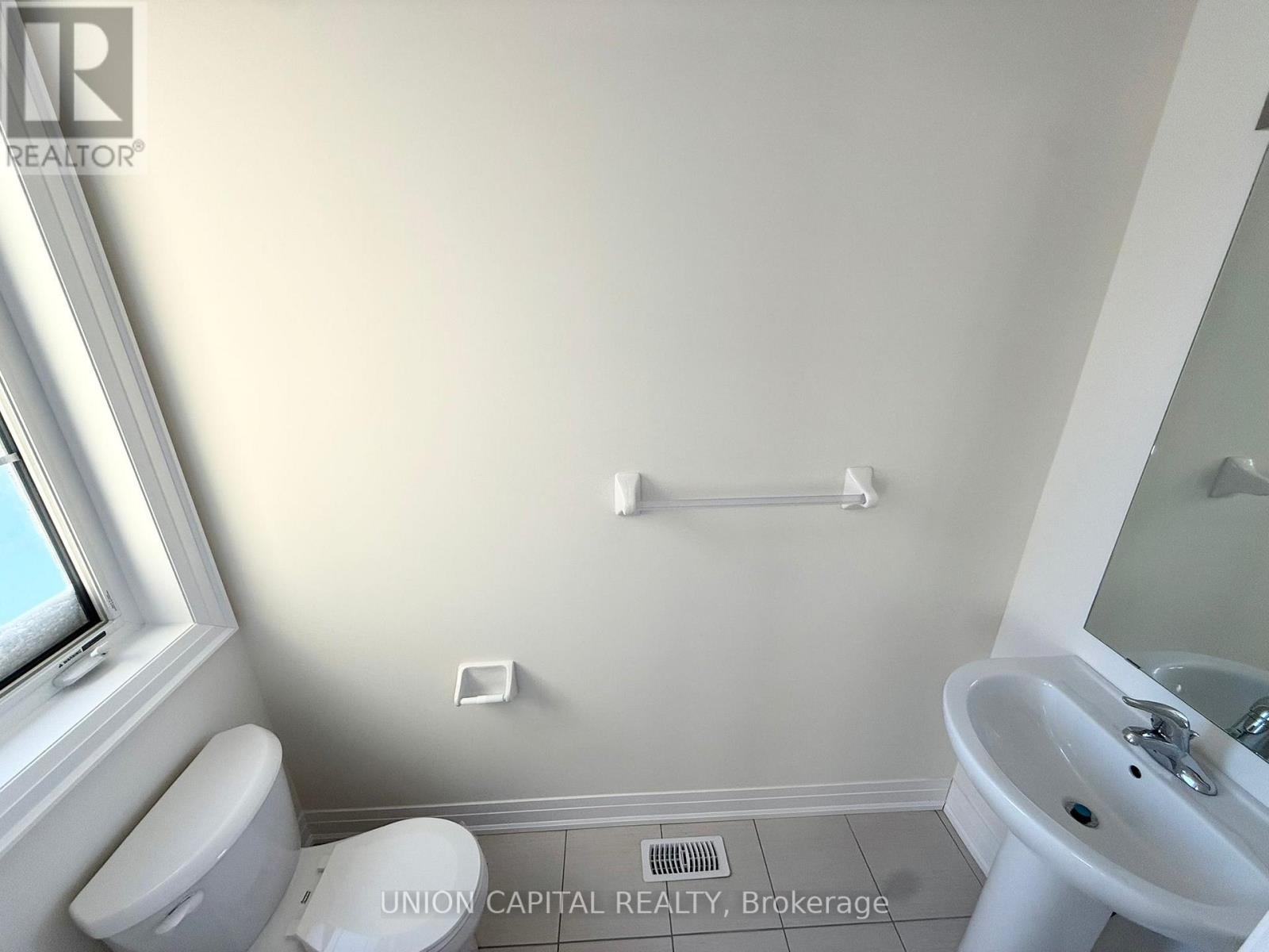 40 Mindanao Avenue, Markham, Ontario  L6C 3T5 - Photo 11 - N12731404