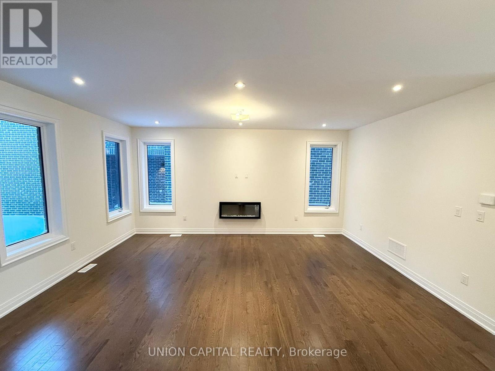 40 Mindanao Avenue, Markham, Ontario  L6C 3T5 - Photo 13 - N12731404