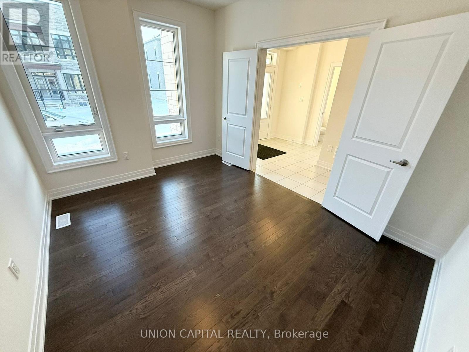 40 Mindanao Avenue, Markham, Ontario  L6C 3T5 - Photo 6 - N12731404