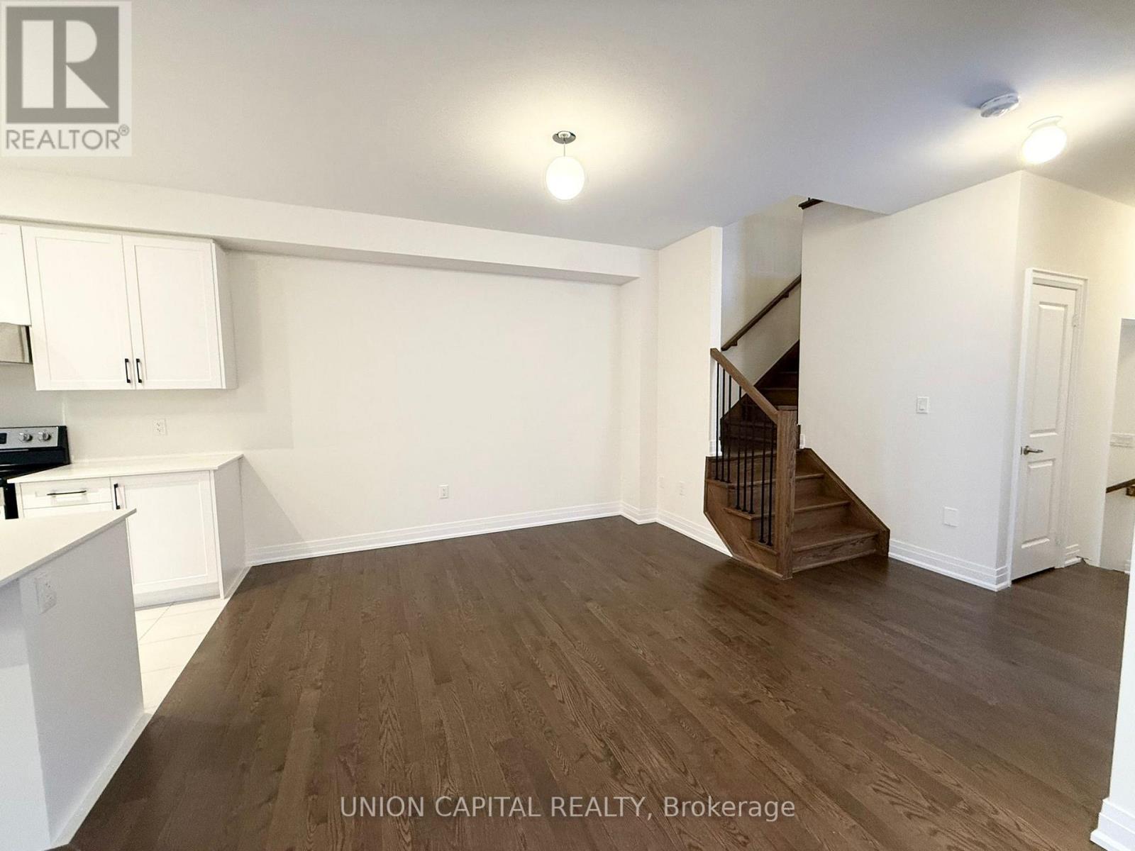 40 Mindanao Avenue, Markham, Ontario  L6C 3T5 - Photo 9 - N12731404