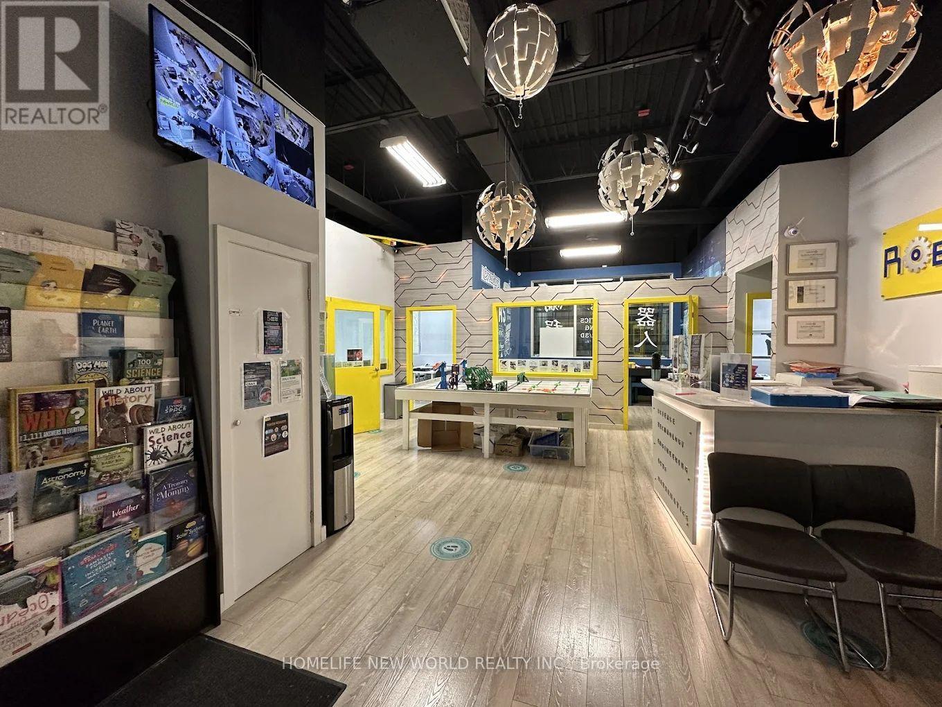 Unit 2065 - 2067 - 30 South Unionville Avenue, Markham, Ontario  L3R 5M3 - Photo 2 - N12731412