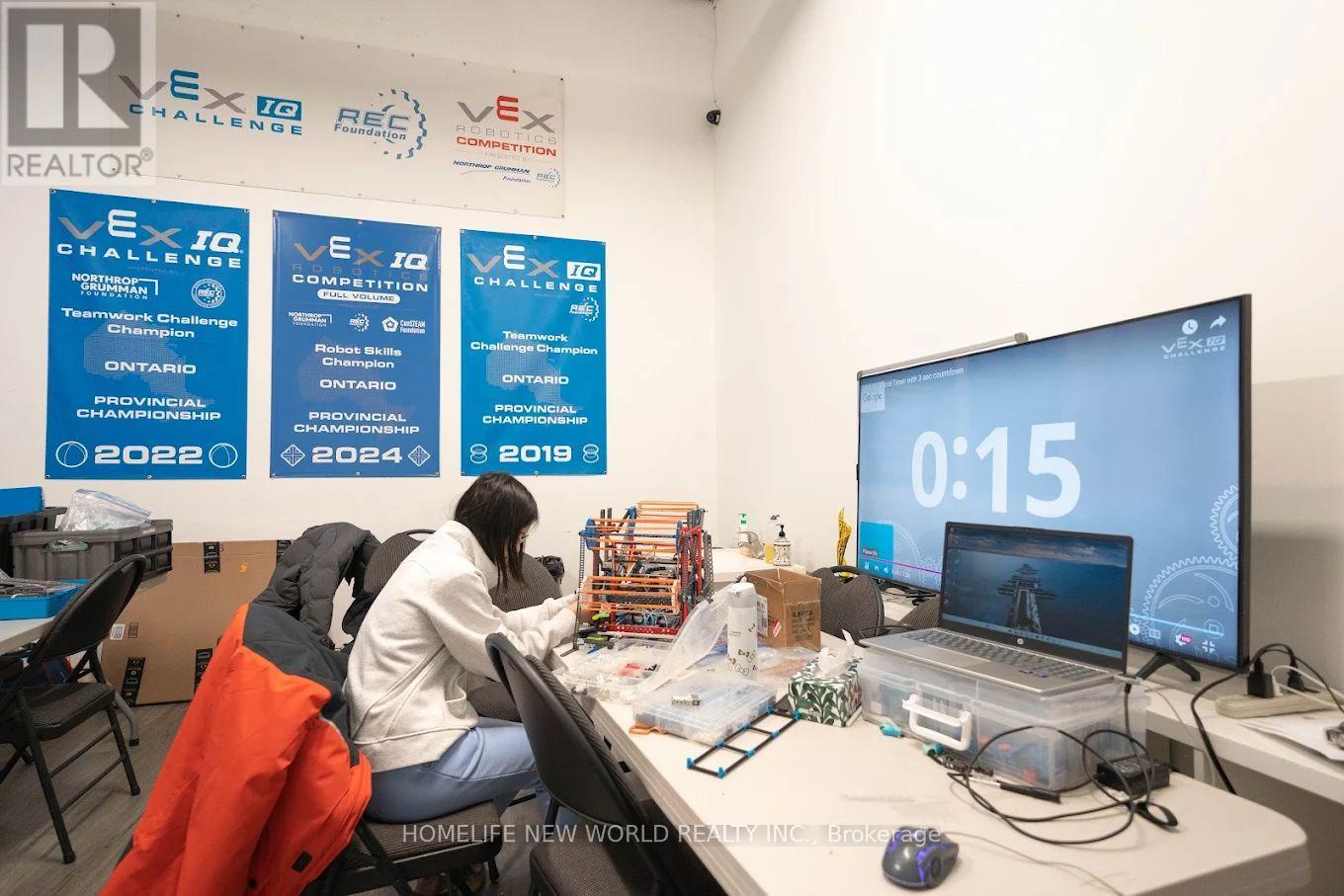 Unit 2065 - 2067 - 30 South Unionville Avenue, Markham, Ontario  L3R 5M3 - Photo 6 - N12731412