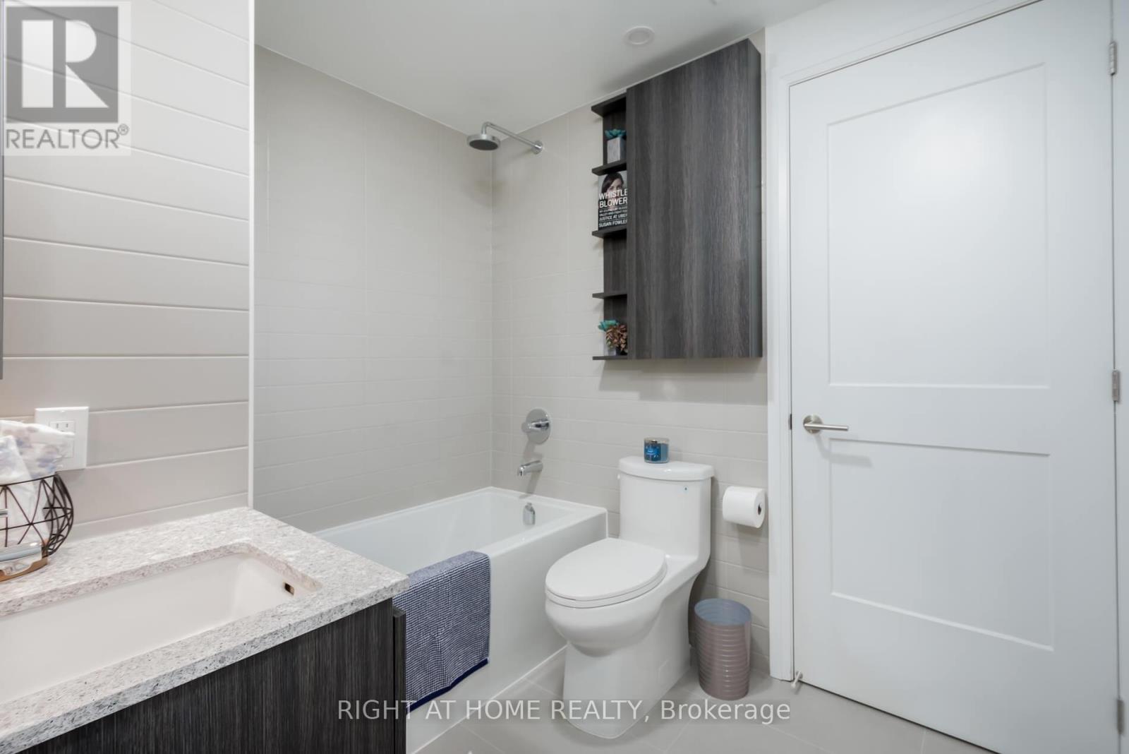 1201 - 21 Park Street E, Mississauga, Ontario  L5G 1L7 - Photo 20 - W12731400