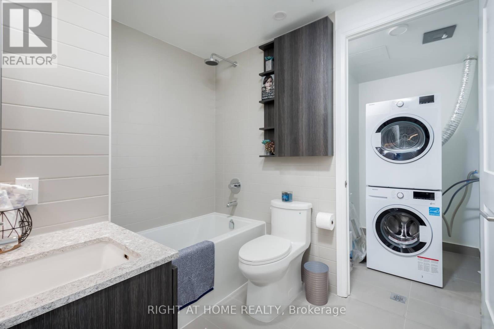 1201 - 21 Park Street E, Mississauga, Ontario  L5G 1L7 - Photo 21 - W12731400