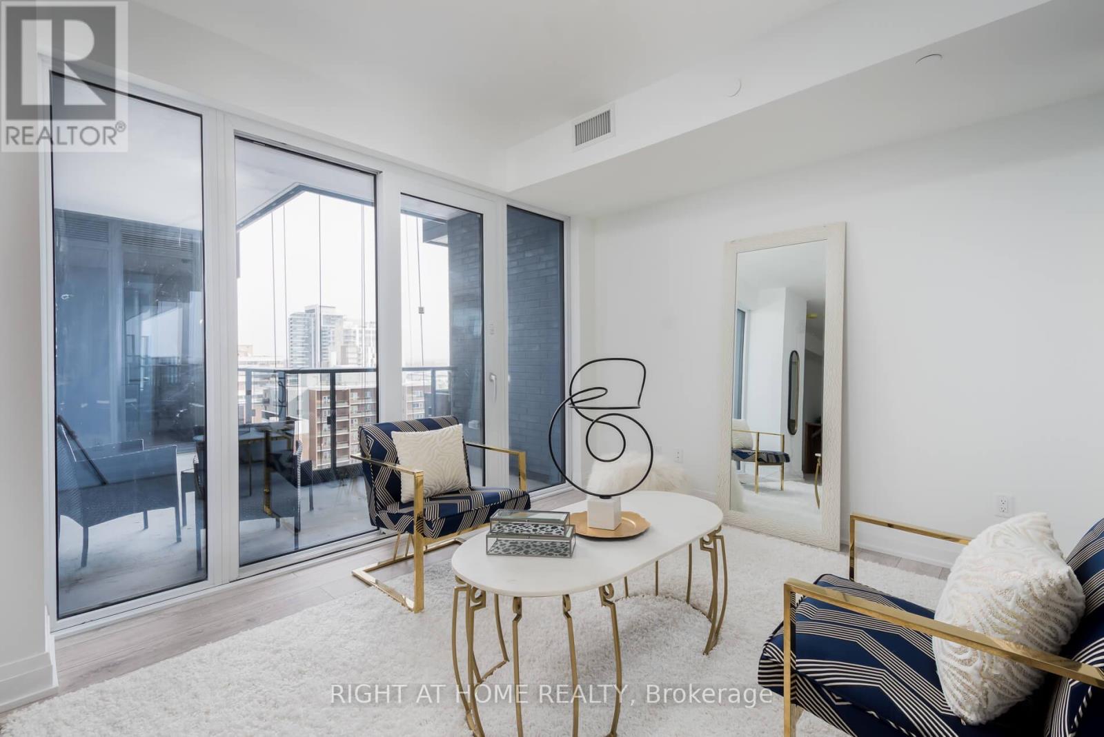 1201 - 21 Park Street E, Mississauga, Ontario  L5G 1L7 - Photo 4 - W12731400