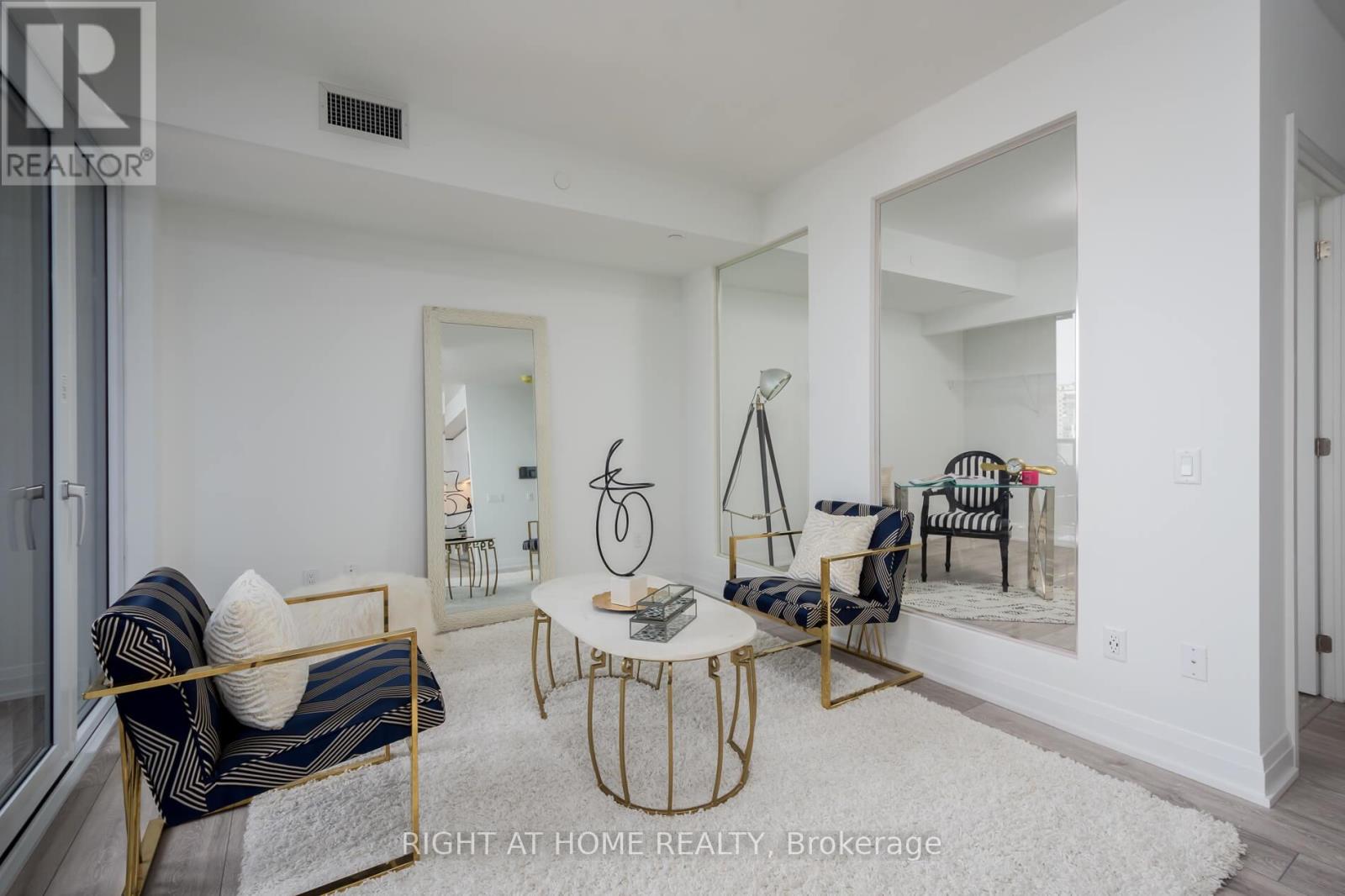 1201 - 21 Park Street E, Mississauga, Ontario  L5G 1L7 - Photo 5 - W12731400