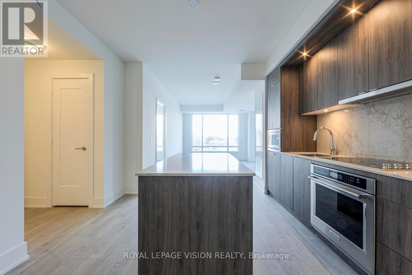 520 - 259 The Kingsway, Toronto, Ontario  M9A 0G2 - Photo 2 - W12731446