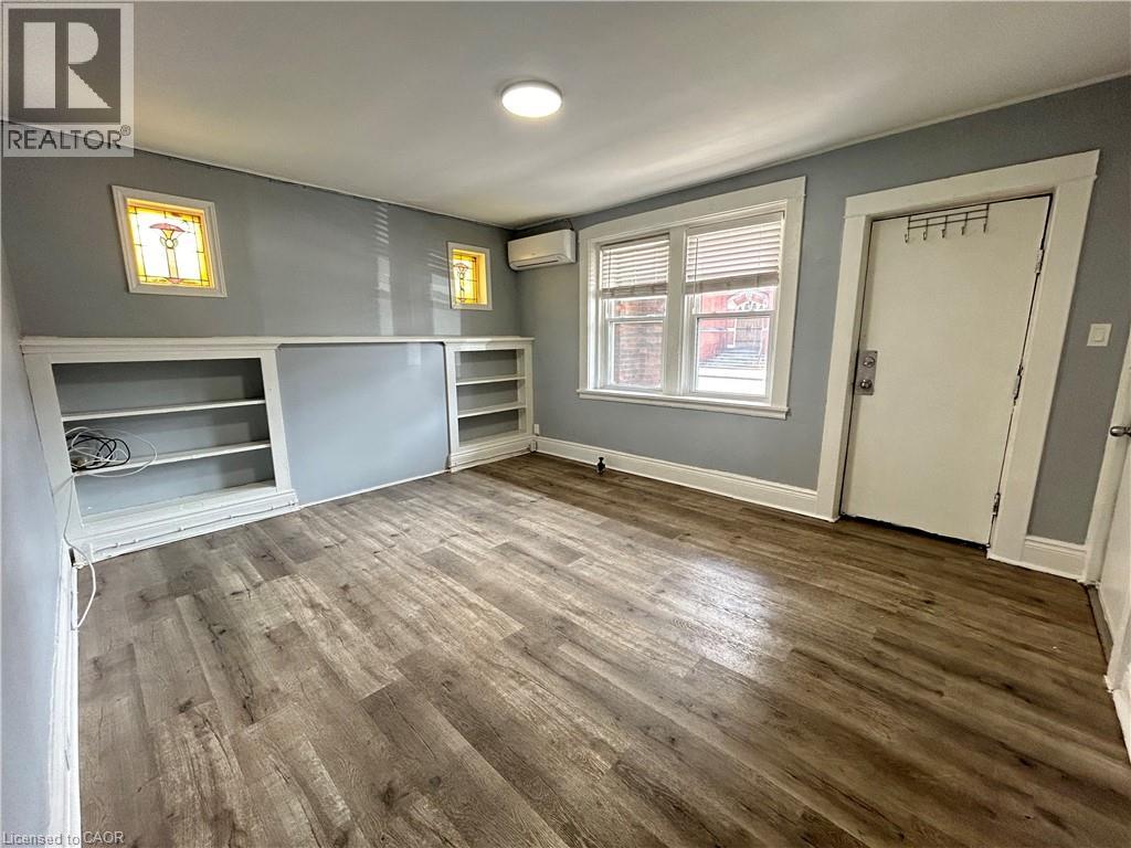 831 Main Street E Unit# 2, Hamilton, Ontario  L8M 1L6 - Photo 3 - 40801097