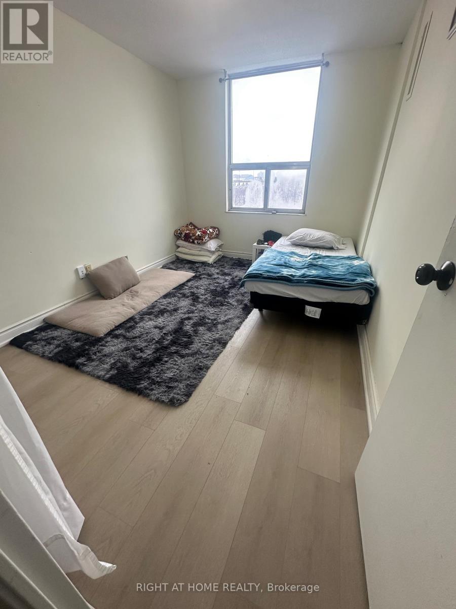 1403 - 20 Edgecliff Golfway, Toronto, Ontario  M3C 3A4 - Photo 6 - C12731468