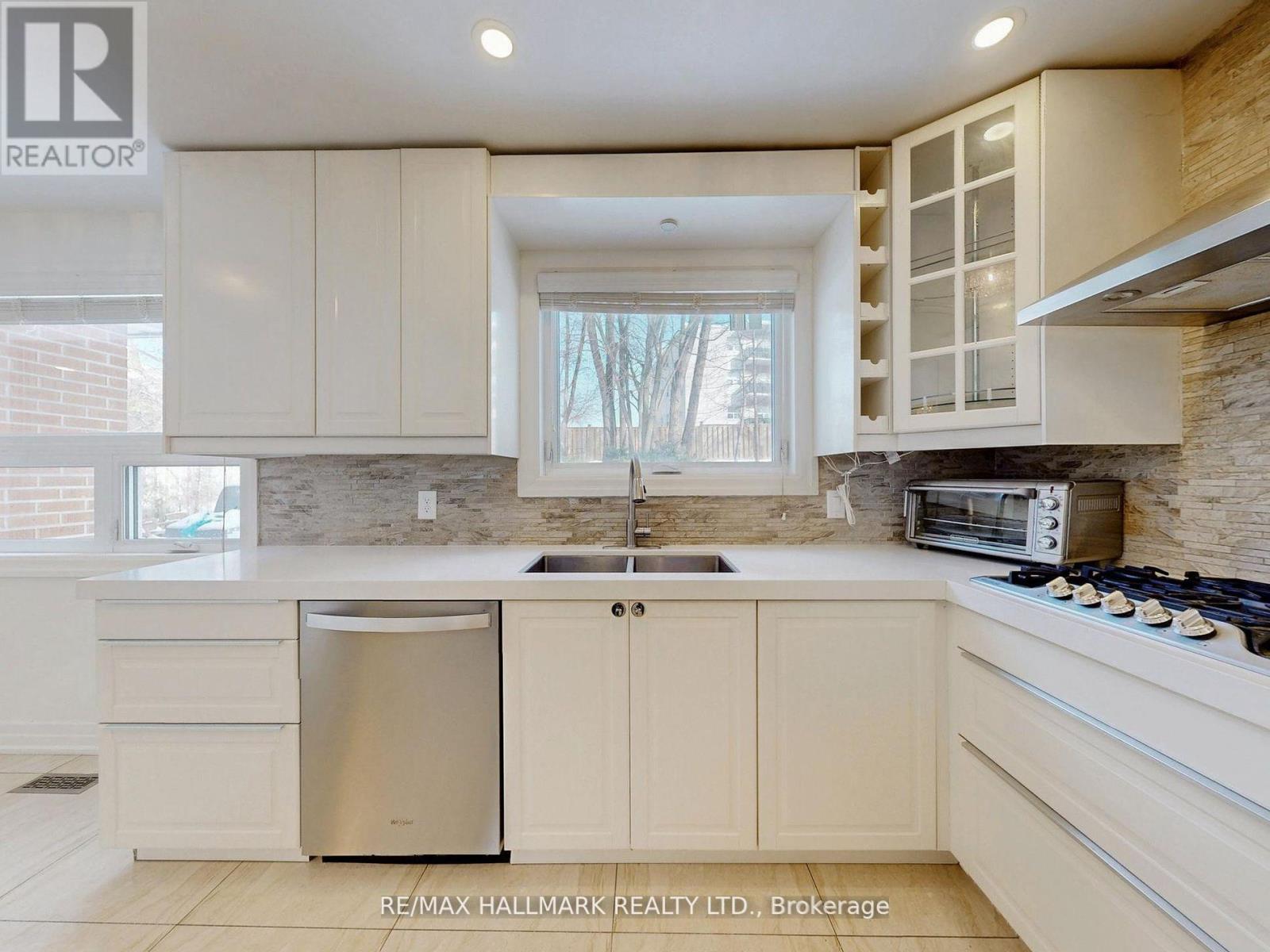 235 Old Yonge Street, Toronto, Ontario  M2P 1R5 - Photo 12 - C12731472