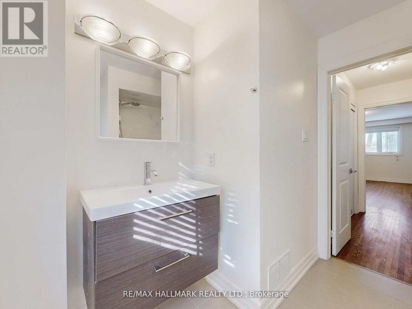 235 Old Yonge Street, Toronto, Ontario  M2P 1R5 - Photo 17 - C12731472