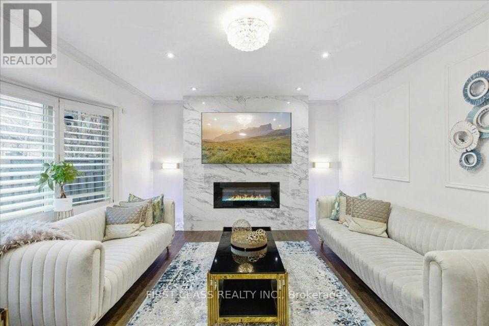 19 Ferdinand Avenue, Vaughan, Ontario  L6A 2Z3 - Photo 10 - N12731474