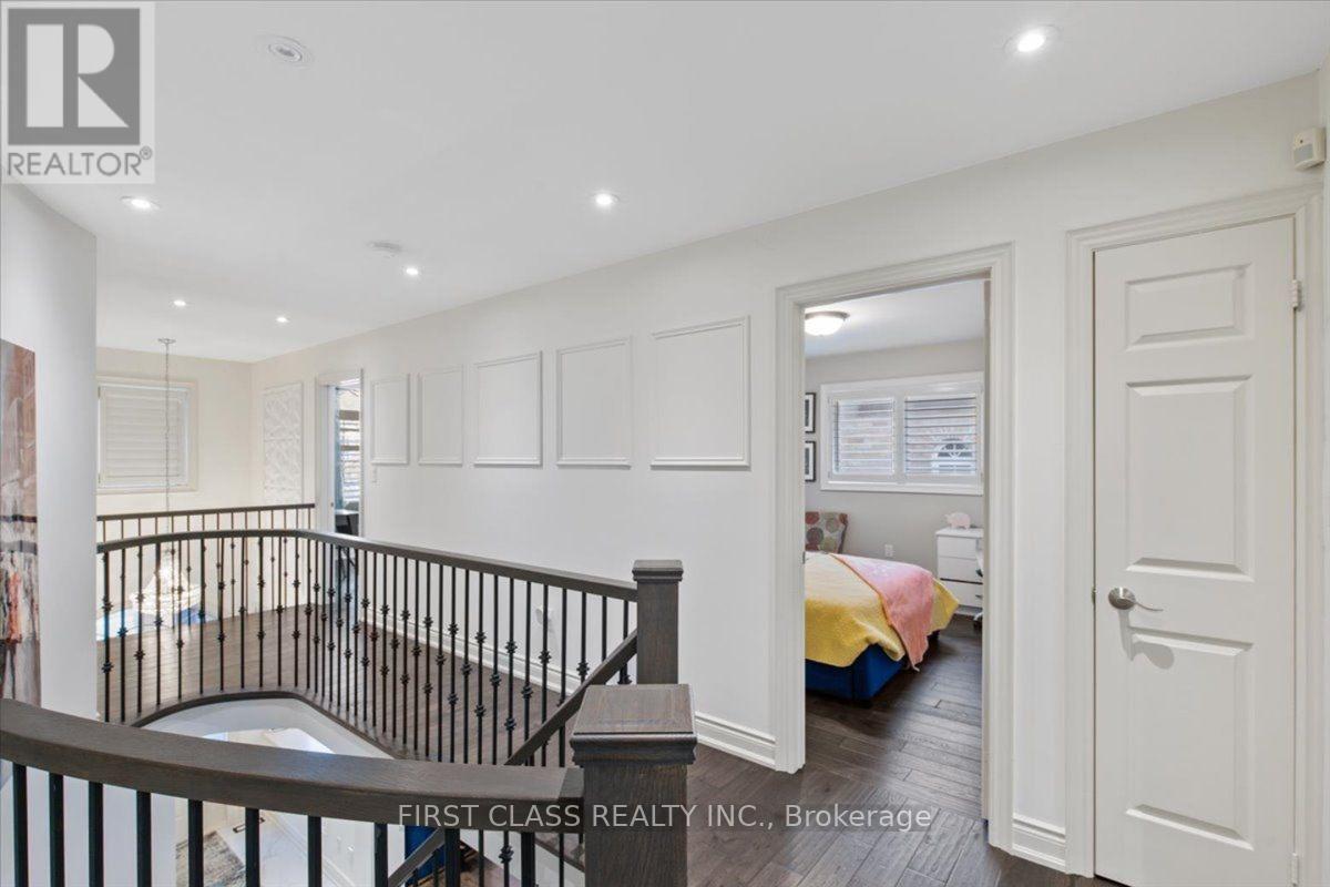 19 Ferdinand Avenue, Vaughan, Ontario  L6A 2Z3 - Photo 14 - N12731474