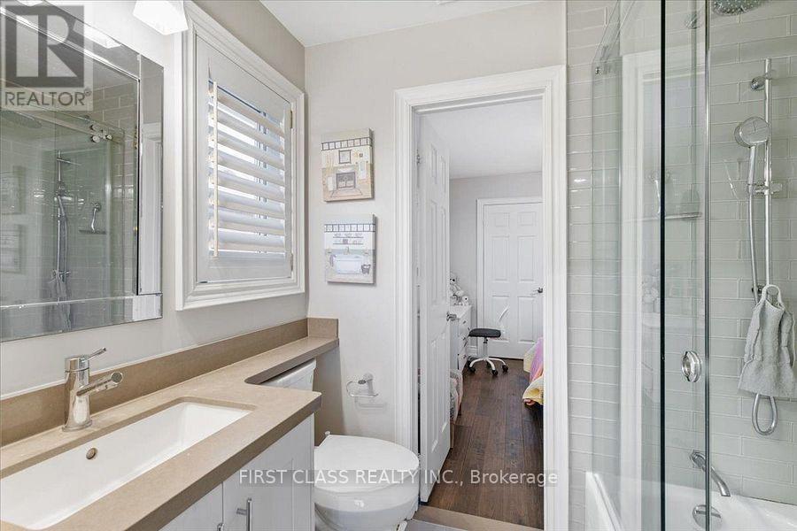 19 Ferdinand Avenue, Vaughan, Ontario  L6A 2Z3 - Photo 22 - N12731474