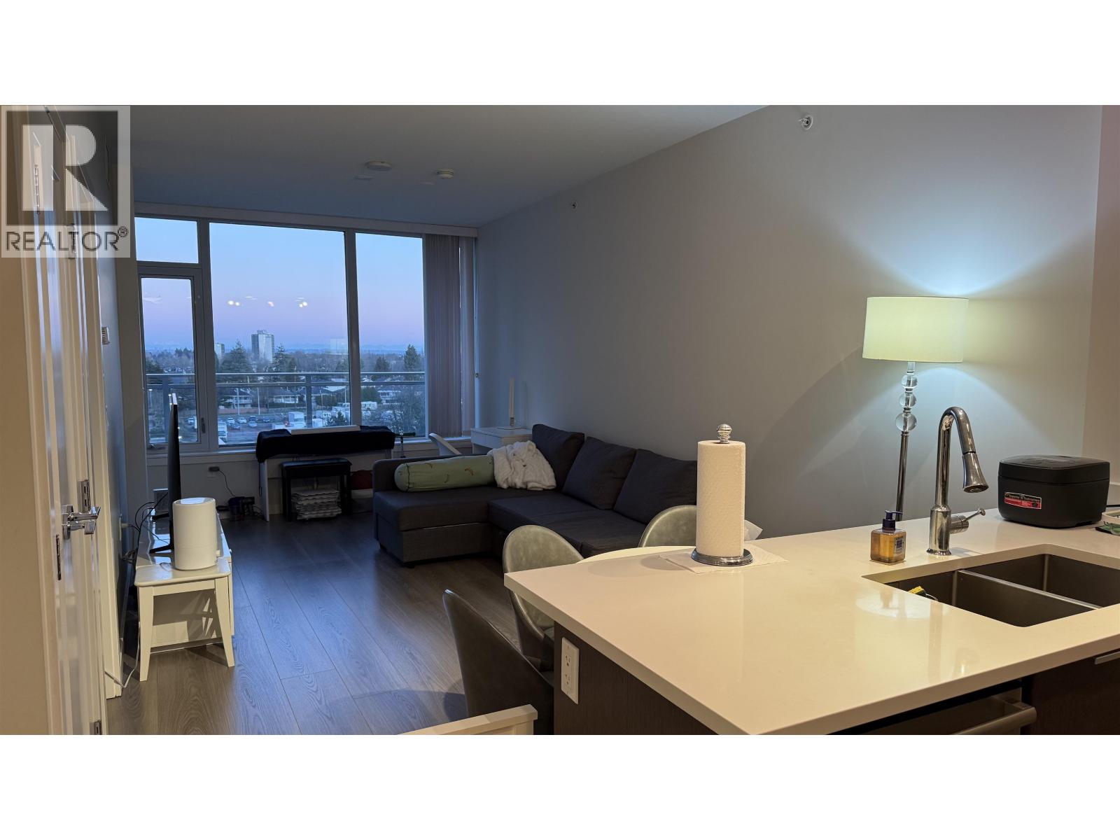 808 3333 Sexsmith Road, Richmond, British Columbia  V6X 0R7 - Photo 2 - R3081830