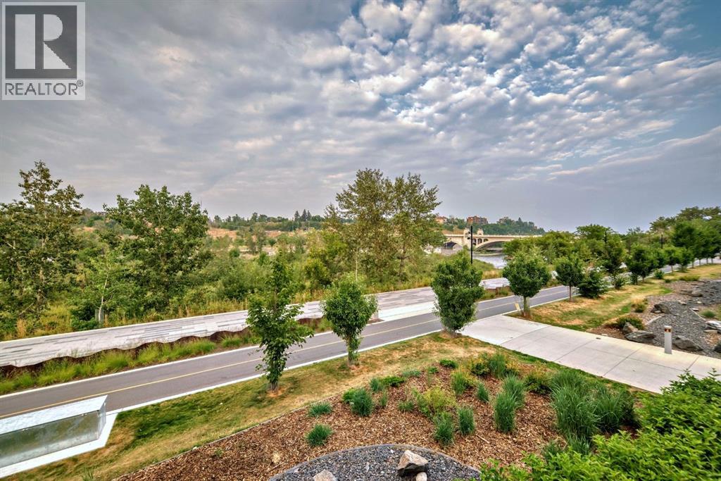 102, 88 Waterfront Mews Sw, Calgary, Alberta  T2P 1K7 - Photo 2 - A2251109