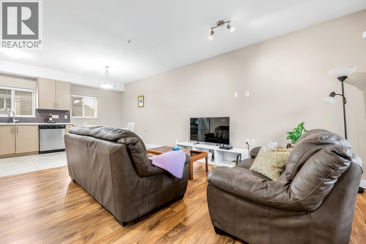 121 3888 Norfolk Street, Burnaby, British Columbia  V5G 1E5 - Photo 3 - R3083371