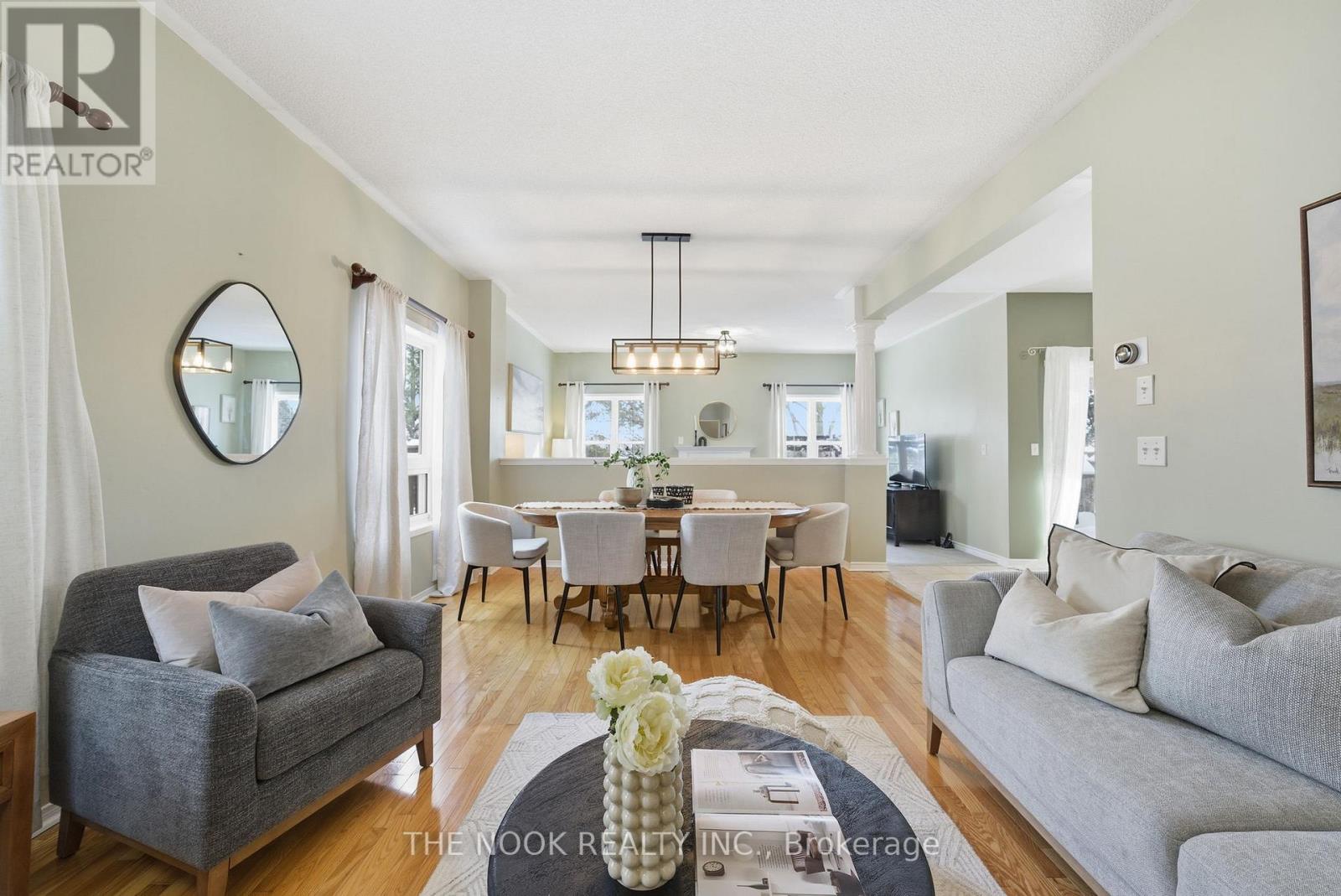 53 Kinross Avenue, Whitby, Ontario  L1M 2C4 - Photo 4 - E12731530