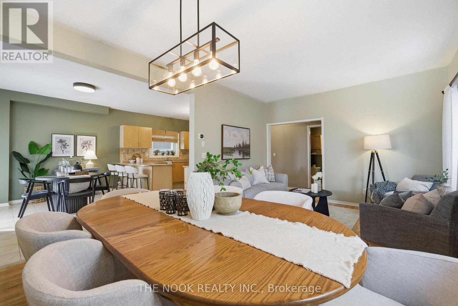 53 Kinross Avenue, Whitby, Ontario  L1M 2C4 - Photo 8 - E12731530