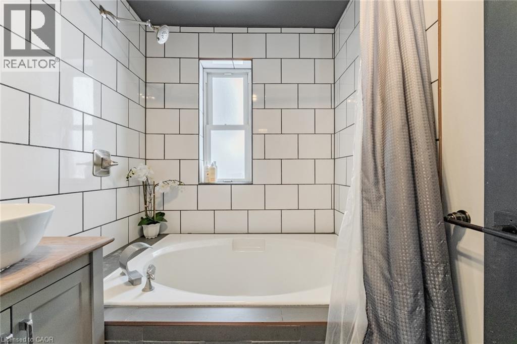 79 Wood Street, Brantford, Ontario  N3R 2L1 - Photo 22 - 40801058