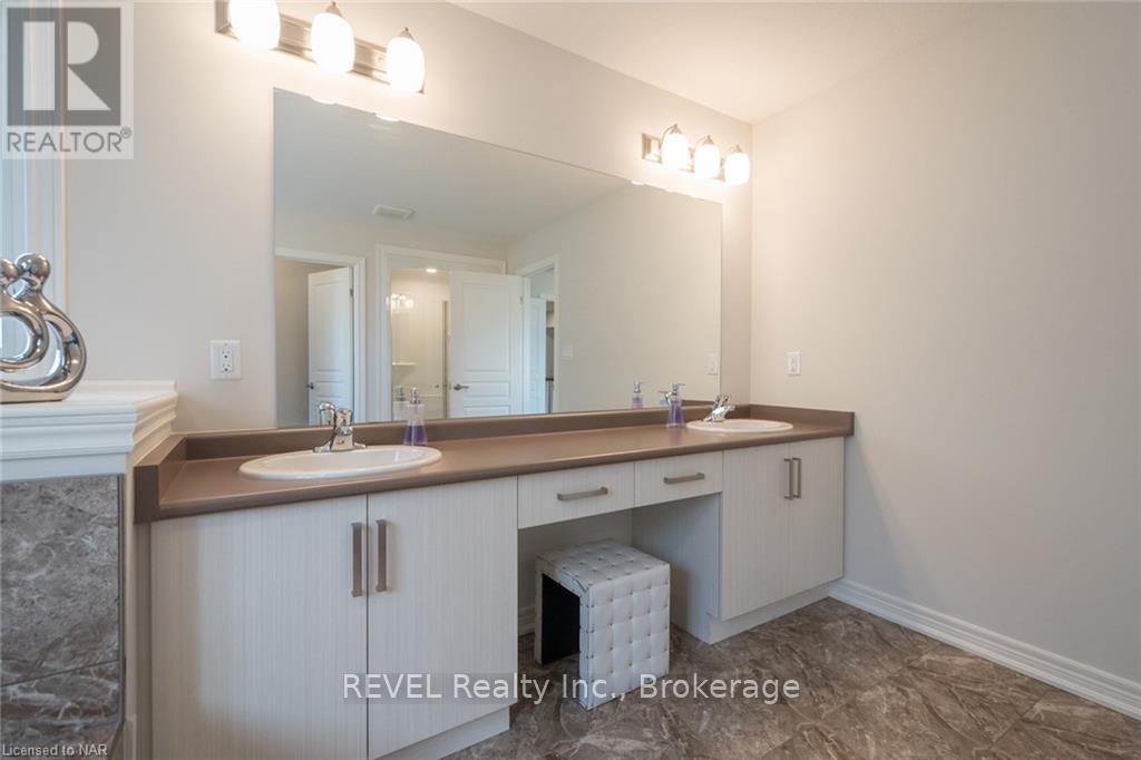 359 Silverwood Avenue, Welland, Ontario  L3C 0C6 - Photo 23 - X12731504