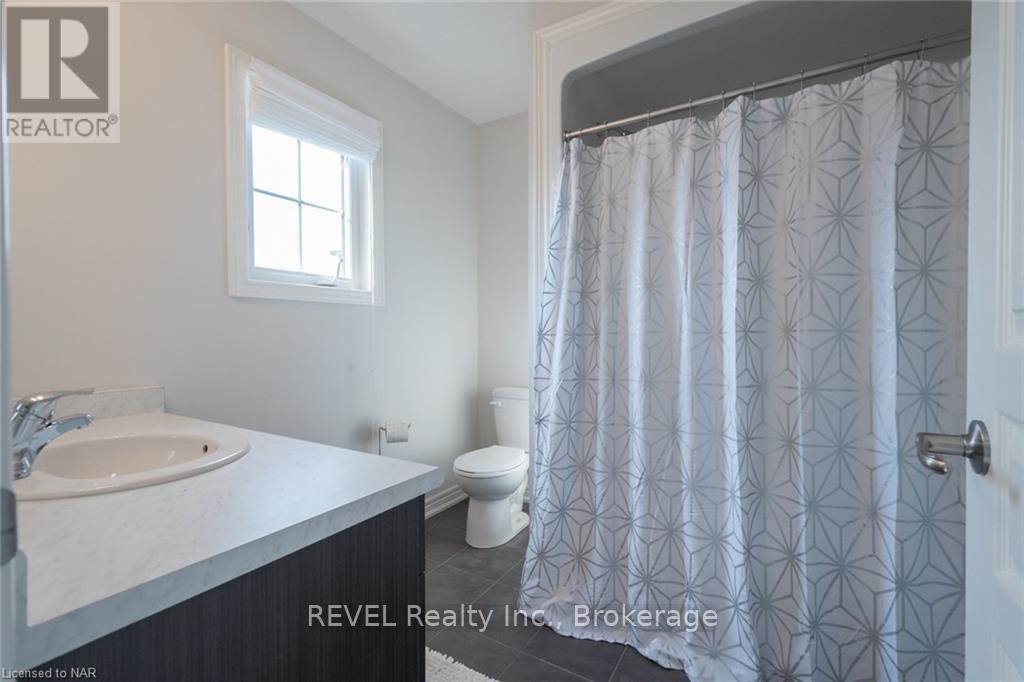 359 Silverwood Avenue, Welland, Ontario  L3C 0C6 - Photo 35 - X12731504