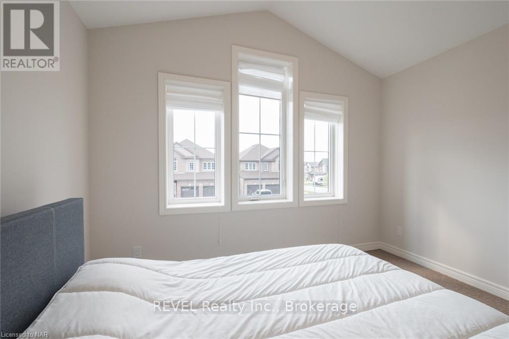 359 Silverwood Avenue, Welland, Ontario  L3C 0C6 - Photo 41 - X12731504