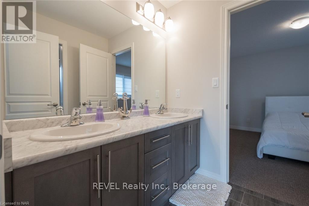 359 Silverwood Avenue, Welland, Ontario  L3C 0C6 - Photo 43 - X12731504