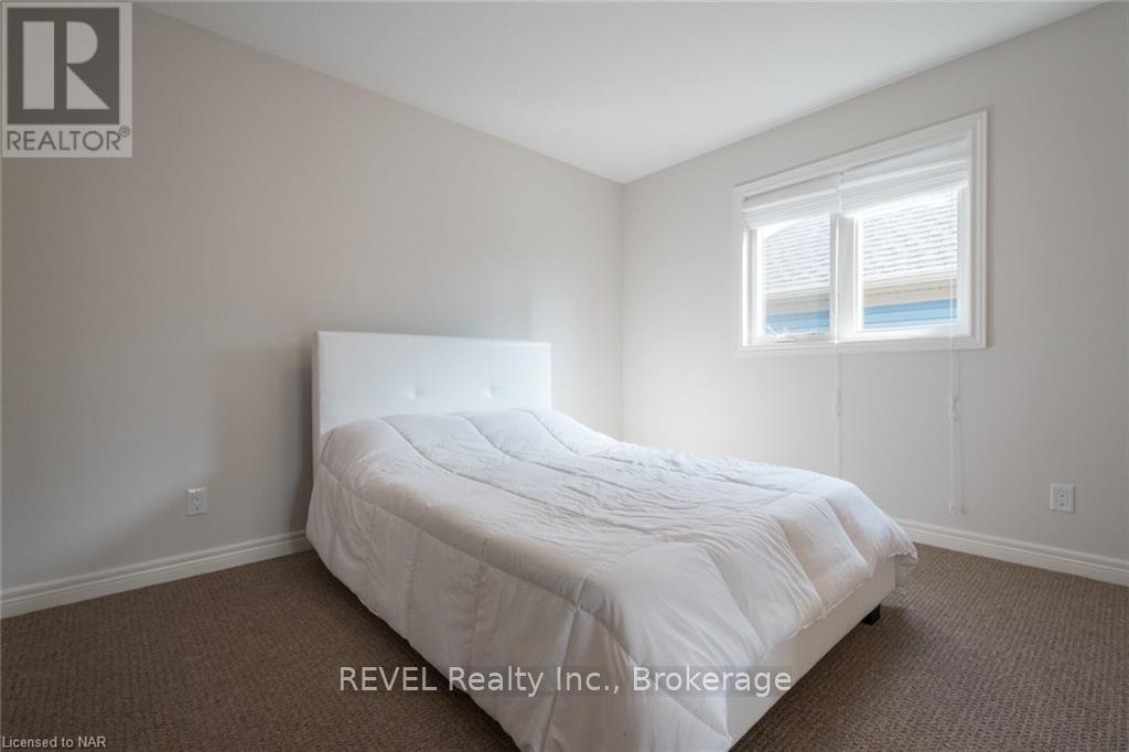 359 Silverwood Avenue, Welland, Ontario  L3C 0C6 - Photo 45 - X12731504