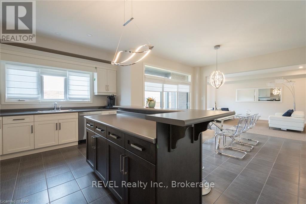 359 Silverwood Avenue, Welland, Ontario  L3C 0C6 - Photo 7 - X12731504