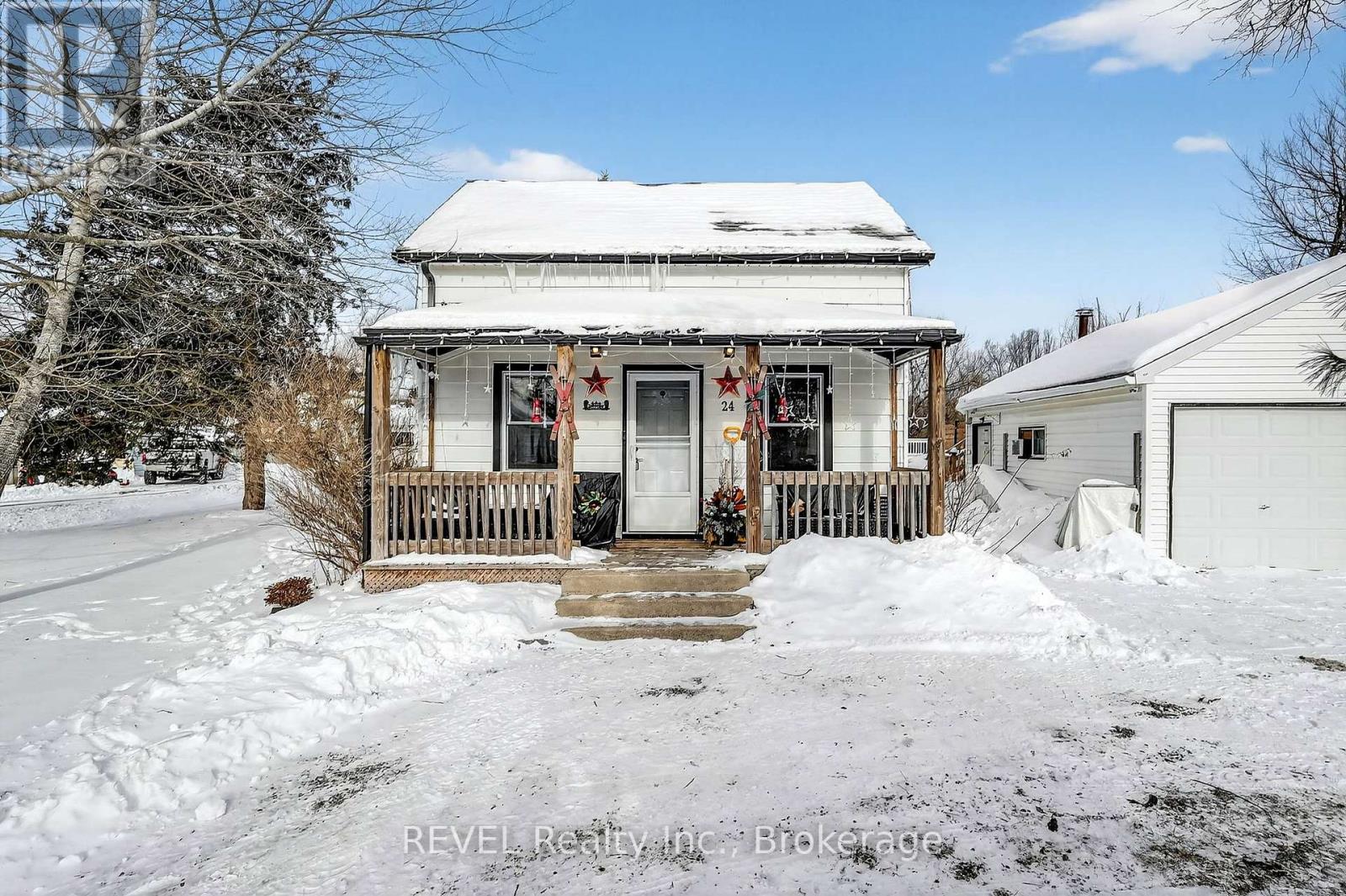 24 Margaret Street, Thorold, Ontario  L0S 1K0 - Photo 1 - X12731520