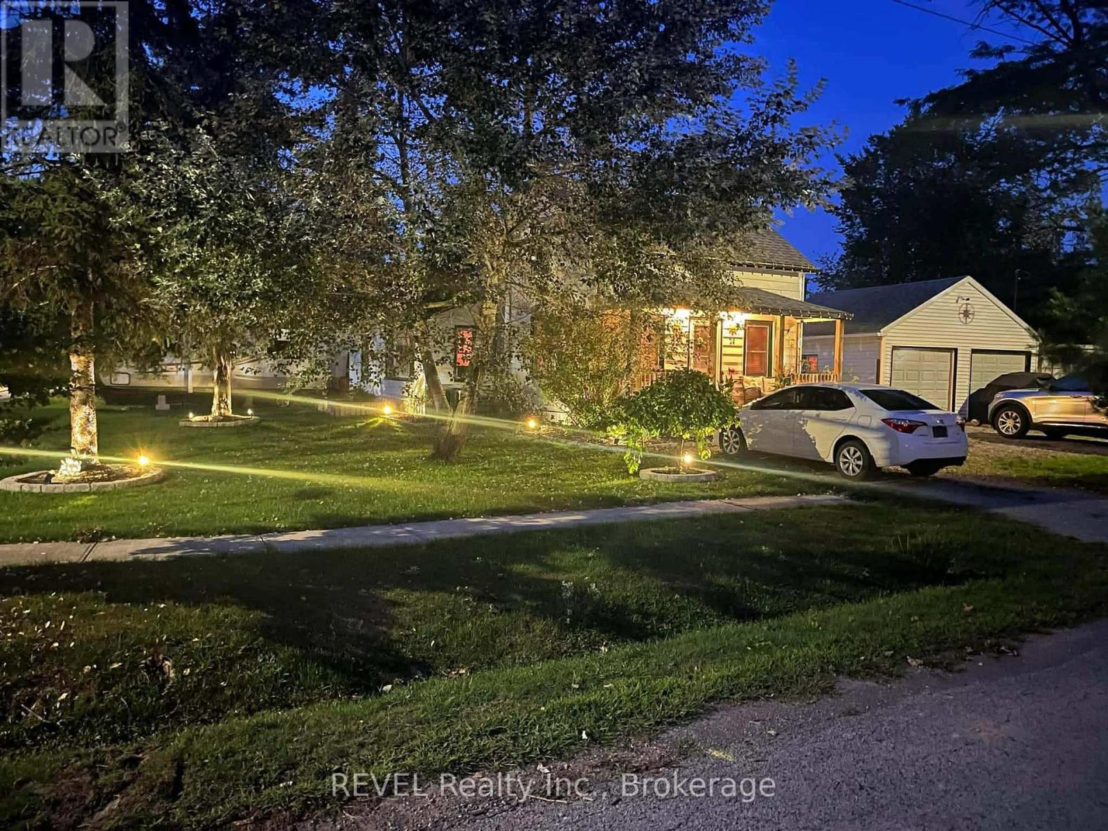 24 Margaret Street, Thorold, Ontario  L0S 1K0 - Photo 3 - X12731520