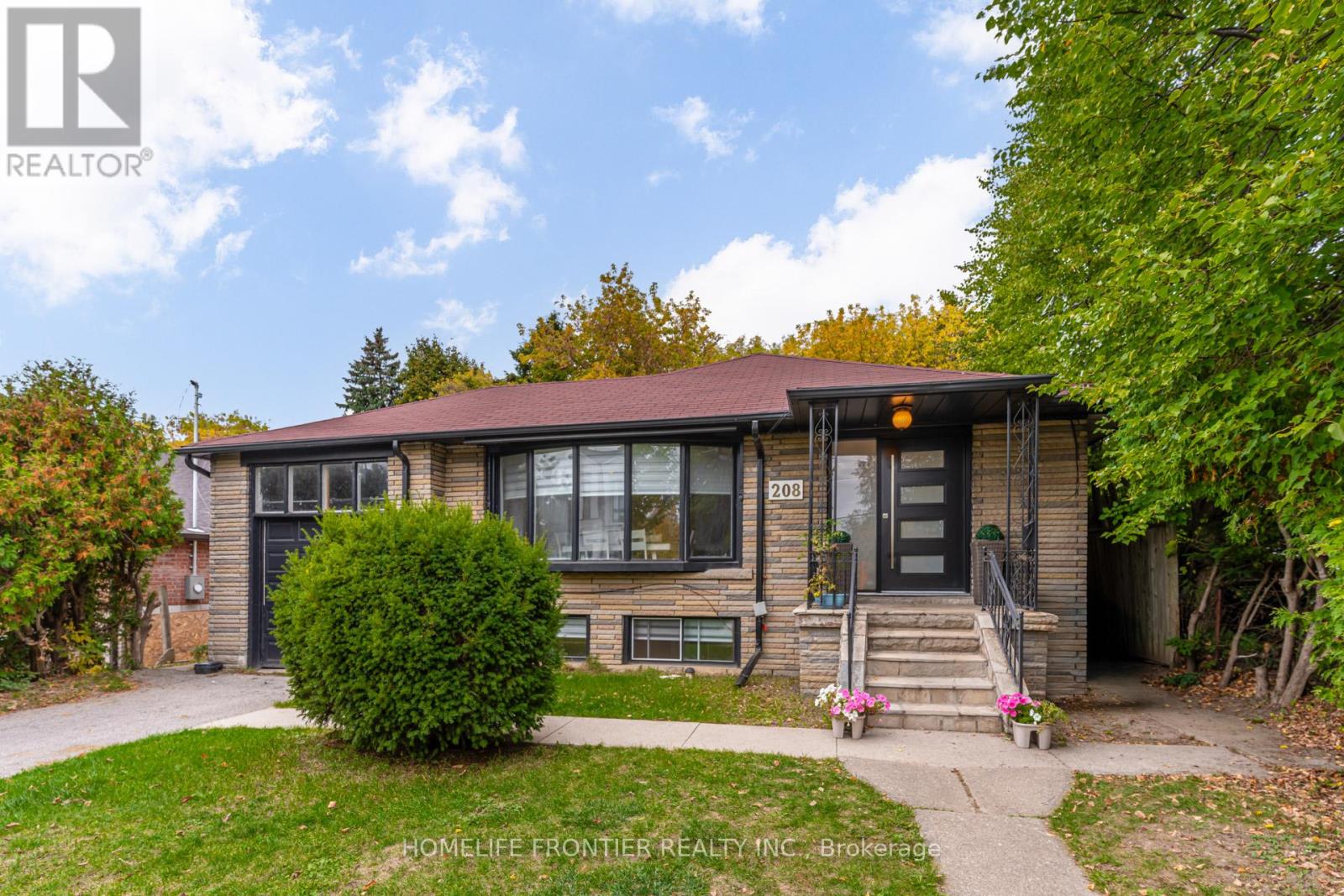 UPPER - 208 BETTY ANN DRIVE, Toronto, Ontario