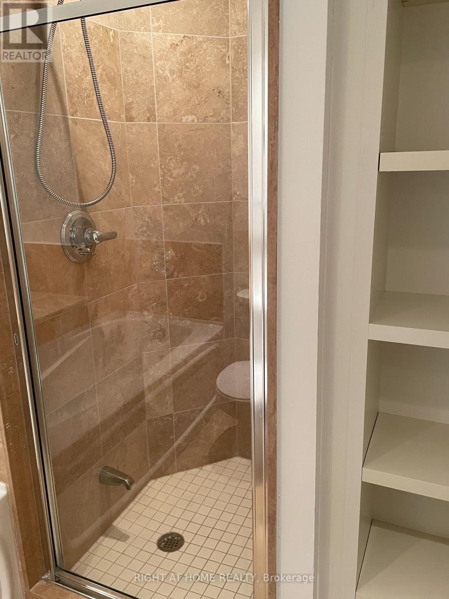 905 - 218 Queens Quay W, Toronto, Ontario  M5J 2Y6 - Photo 15 - C12731510