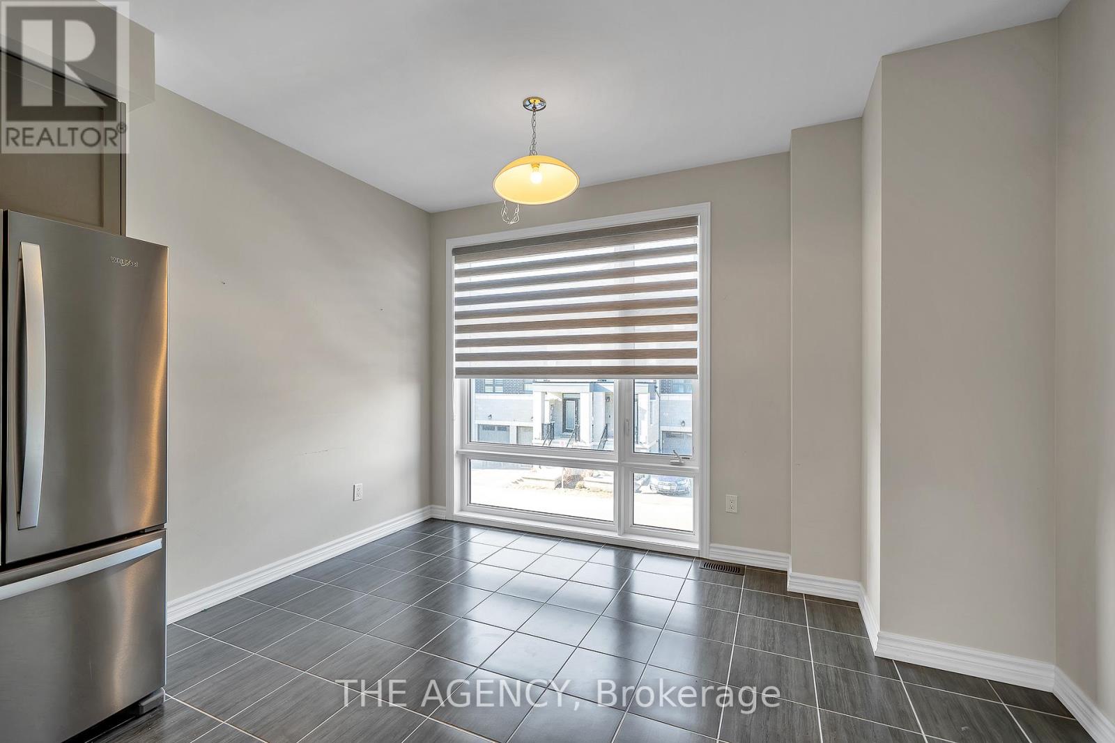 56 Douet Lane, Ajax, Ontario  L1Z 0V4 - Photo 5 - E12731488