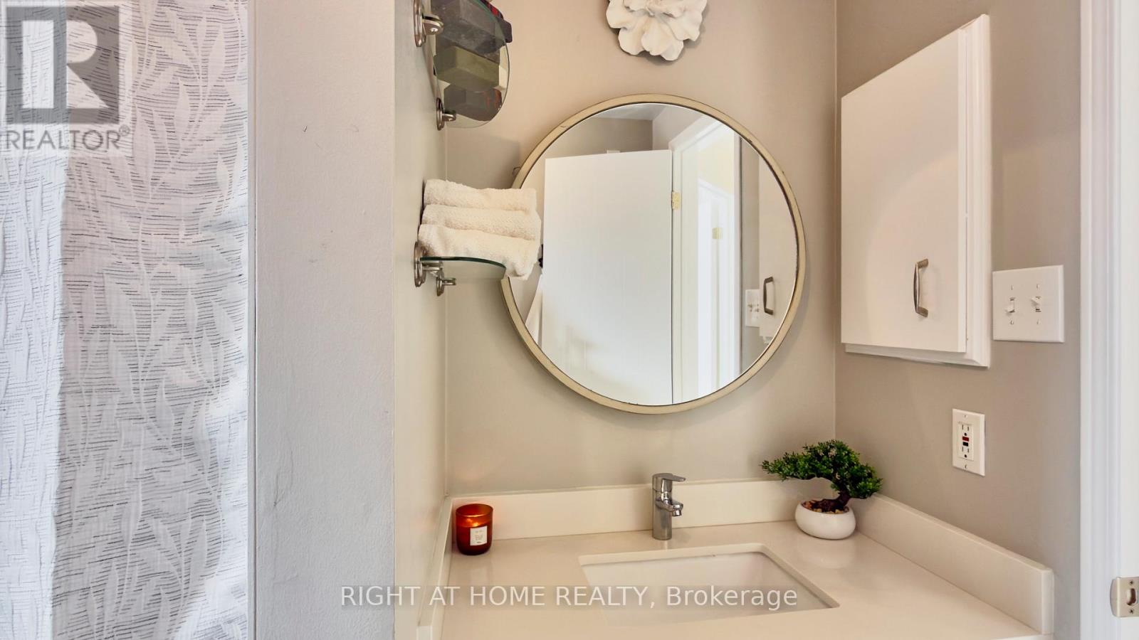 25 Macintyre Lane, Ajax, Ontario  L1T 3X4 - Photo 19 - E12731542