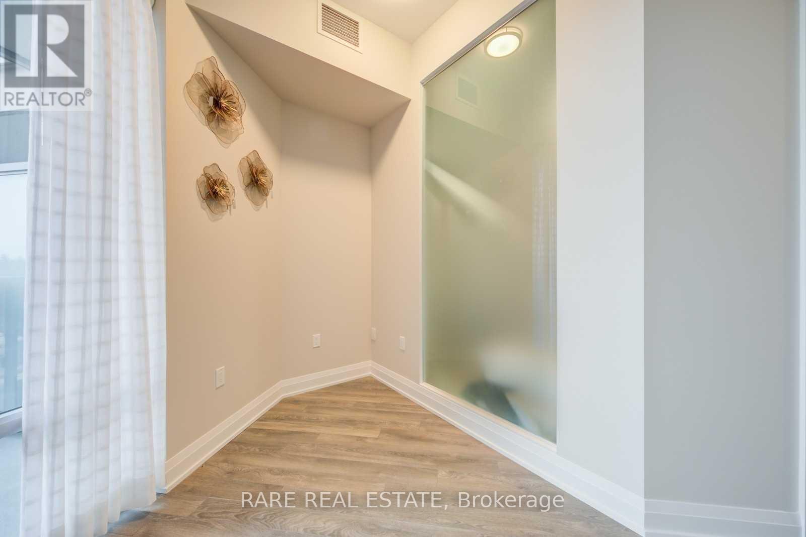 307 - 4800 Highway 7 Road, Vaughan, Ontario  L4L 1H8 - Photo 10 - N12731502