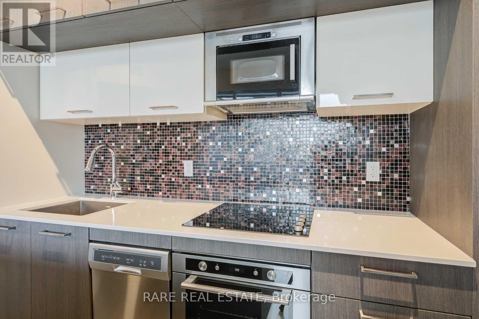 307 - 4800 Highway 7 Road, Vaughan, Ontario  L4L 1H8 - Photo 3 - N12731502