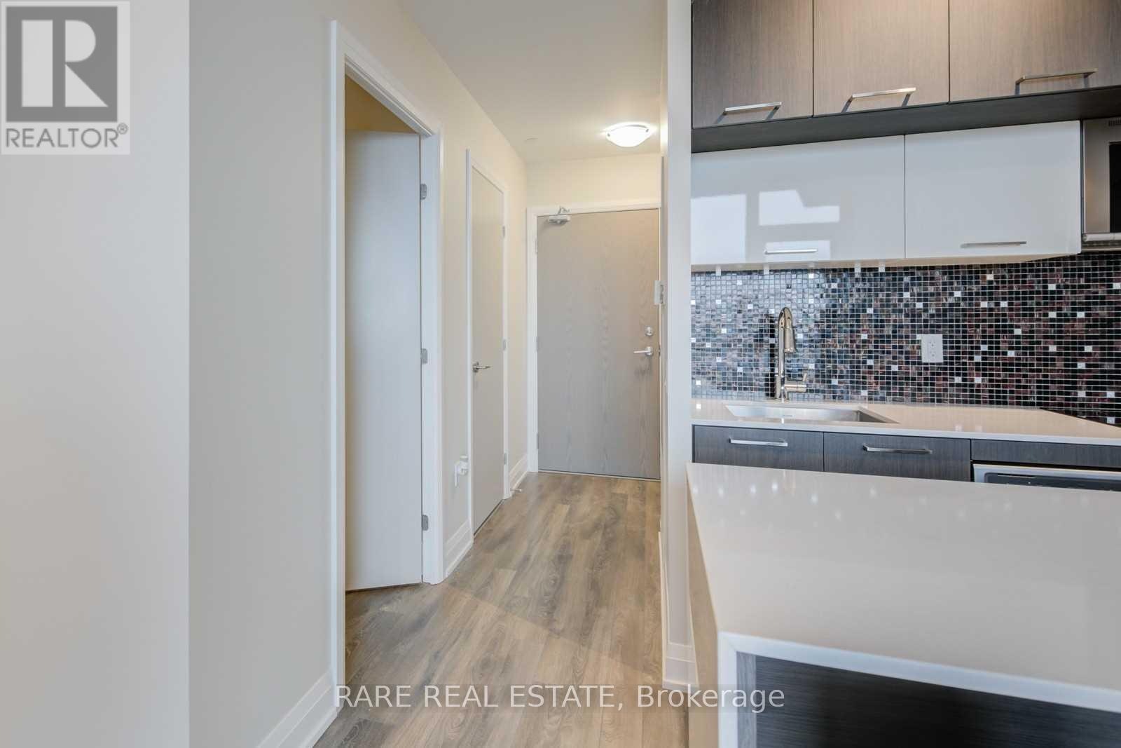 307 - 4800 Highway 7 Road, Vaughan, Ontario  L4L 1H8 - Photo 4 - N12731502