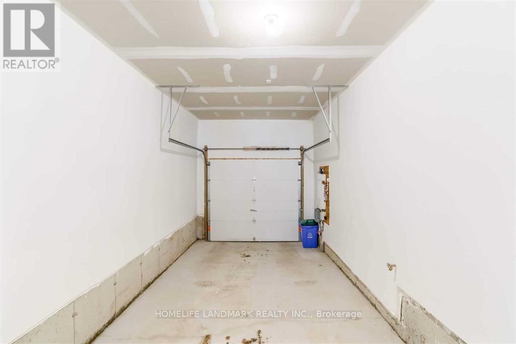 395 Athabasca Common, Oakville, Ontario  L6H 0R5 - Photo 15 - W12731492