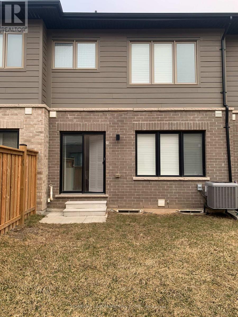 395 Athabasca Common, Oakville, Ontario  L6H 0R5 - Photo 16 - W12731492