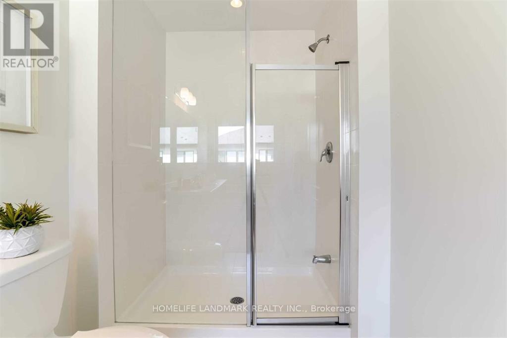 395 Athabasca Common, Oakville, Ontario  L6H 0R5 - Photo 9 - W12731492