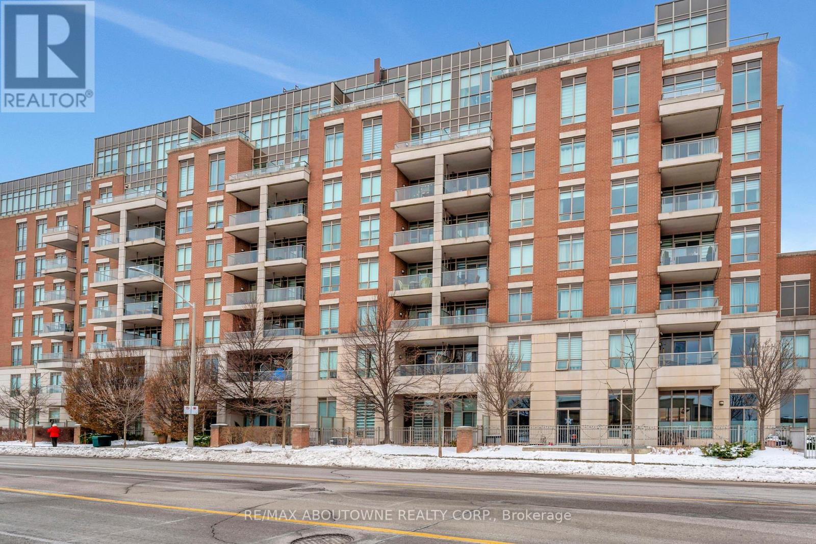 306 - 2470 PRINCE MICHAEL DRIVE, Oakville, Ontario