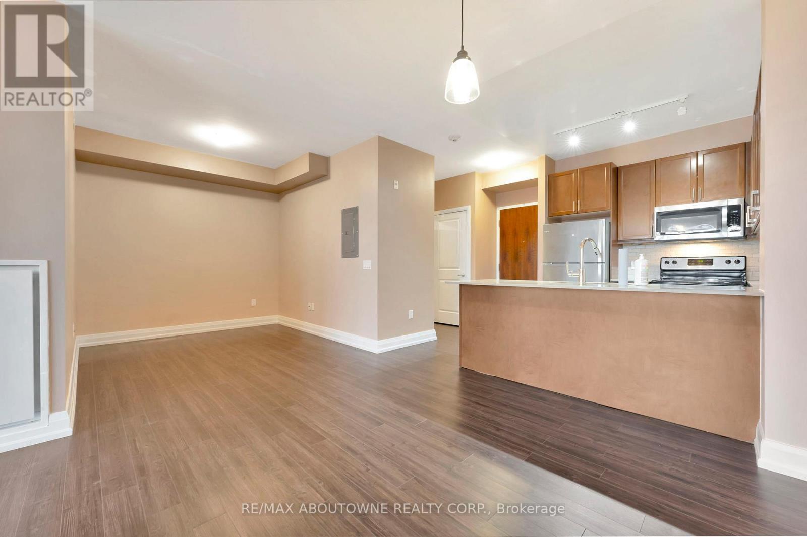 306 - 2470 Prince Michael Drive, Oakville, Ontario  L6H 0G9 - Photo 14 - W12731522