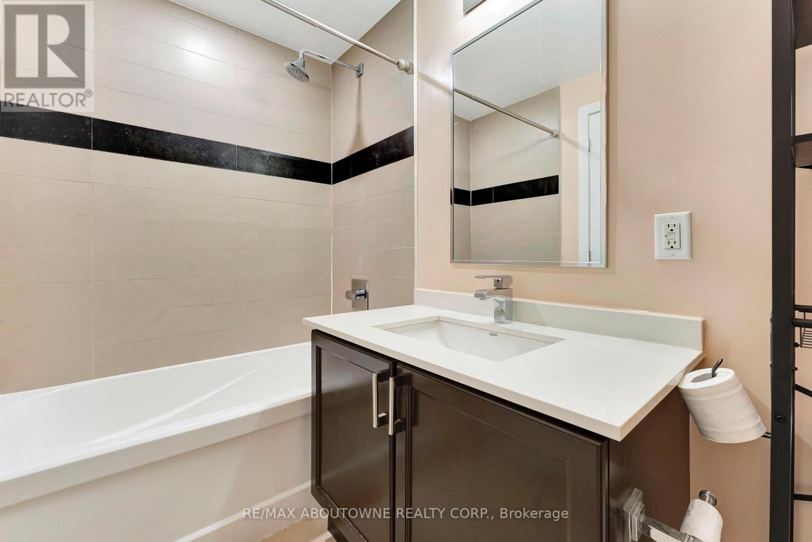 306 - 2470 Prince Michael Drive, Oakville, Ontario  L6H 0G9 - Photo 22 - W12731522